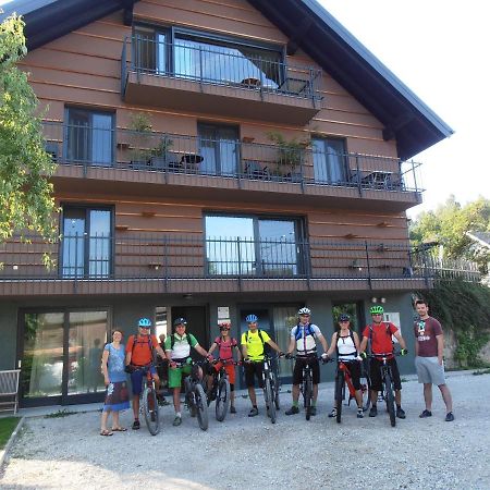 Bed & Breakfast Base Camp Križe Exterior foto