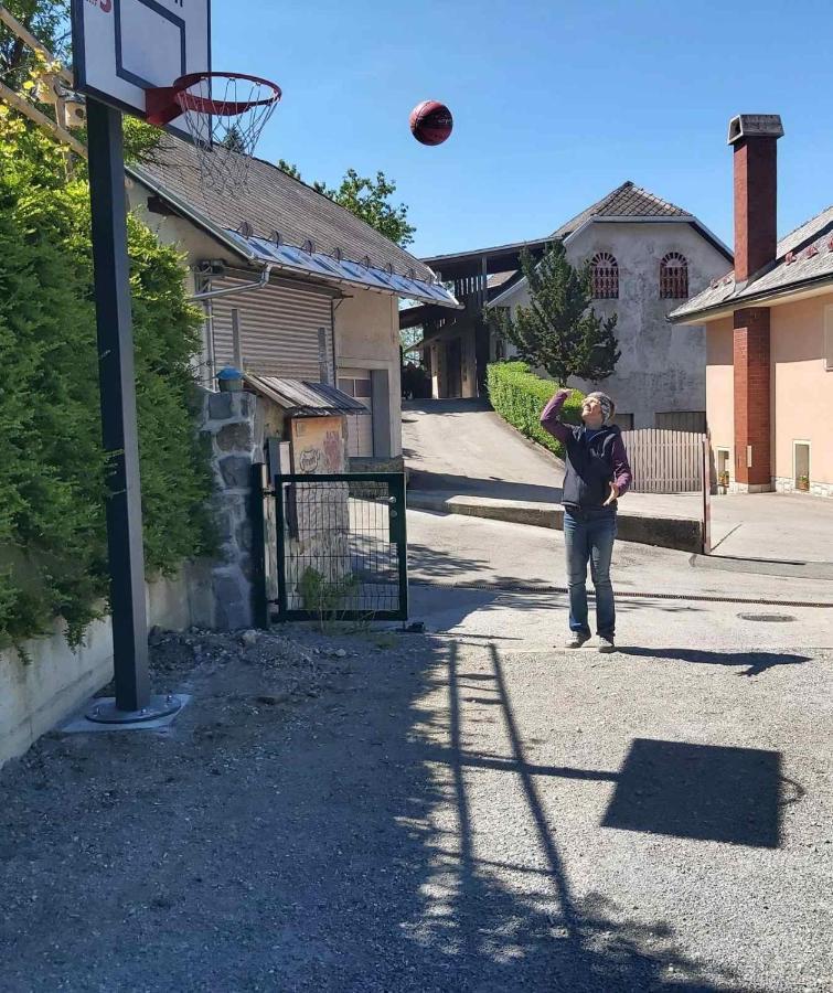 Bed & Breakfast Base Camp Križe Exterior foto